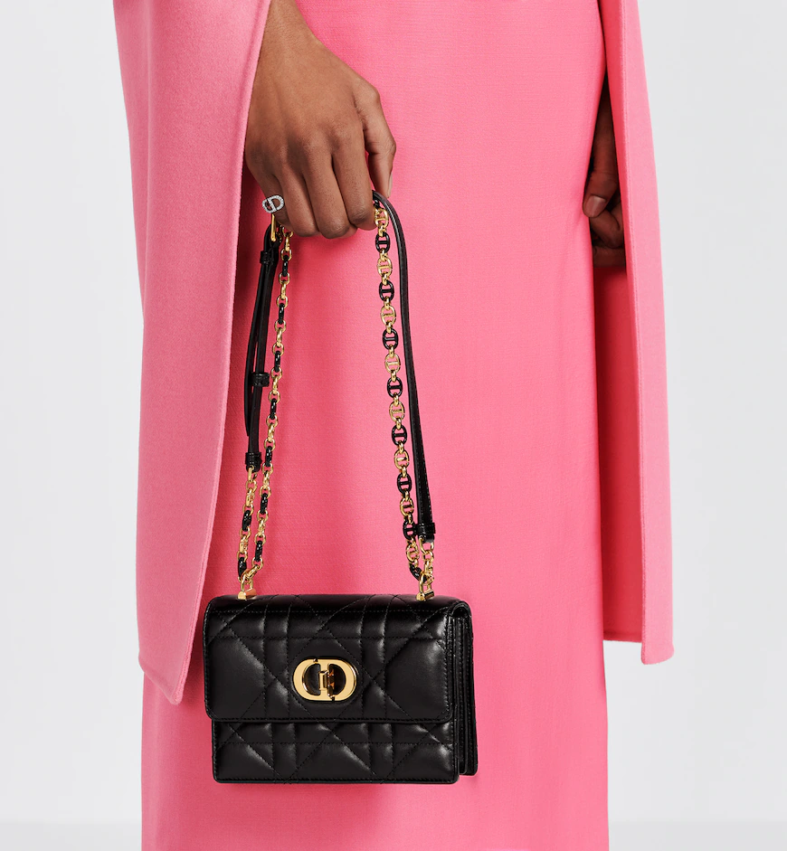 1683100001_F_23_3_LOOK_708_E11_GH